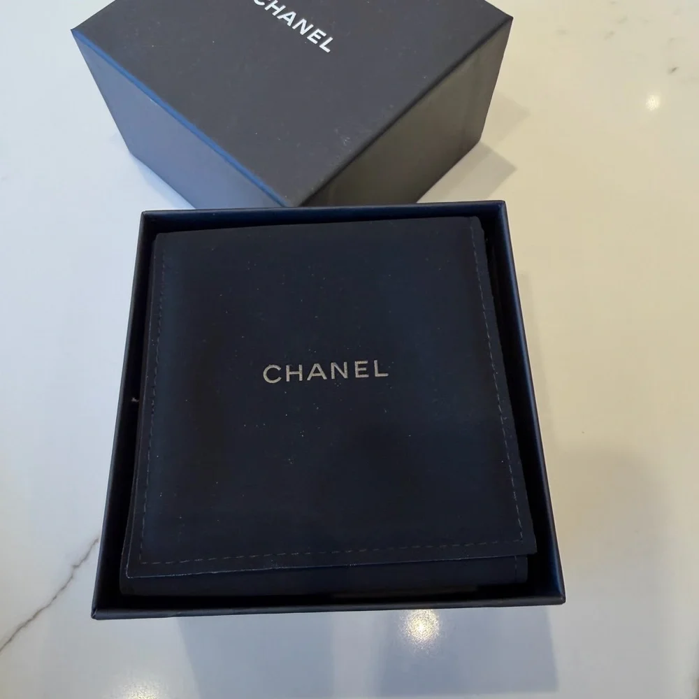 NIB NWT Chanel Camillia Brooch - Light Orange/Pink - Gorgeous!!! - Picture 5 of 10
